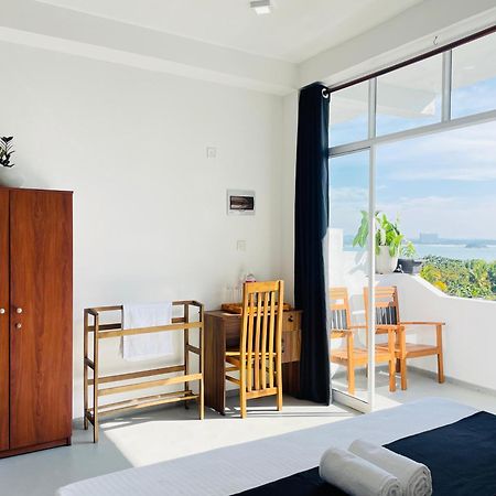 Regal Heights Hotel เวลิกามา ภายนอก รูปภาพ